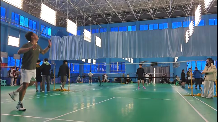 南宫体育