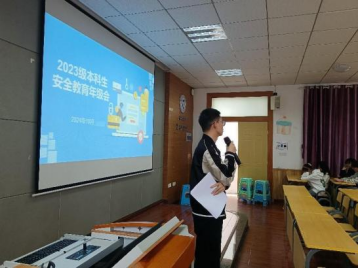 南宫体育