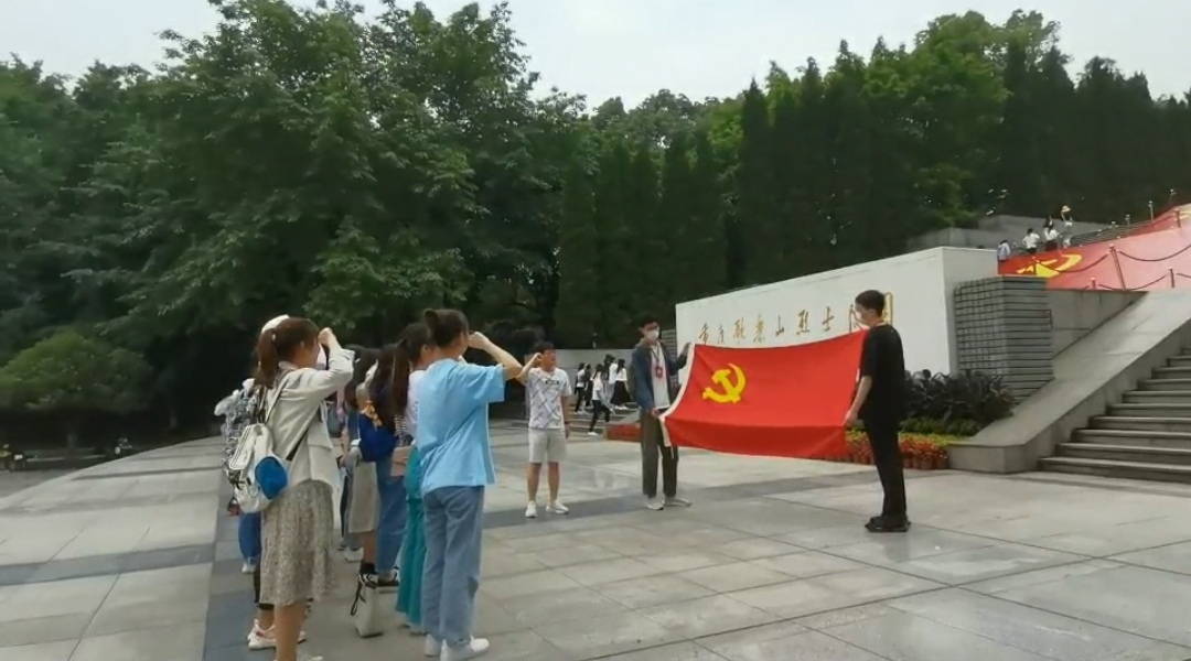 研一.png