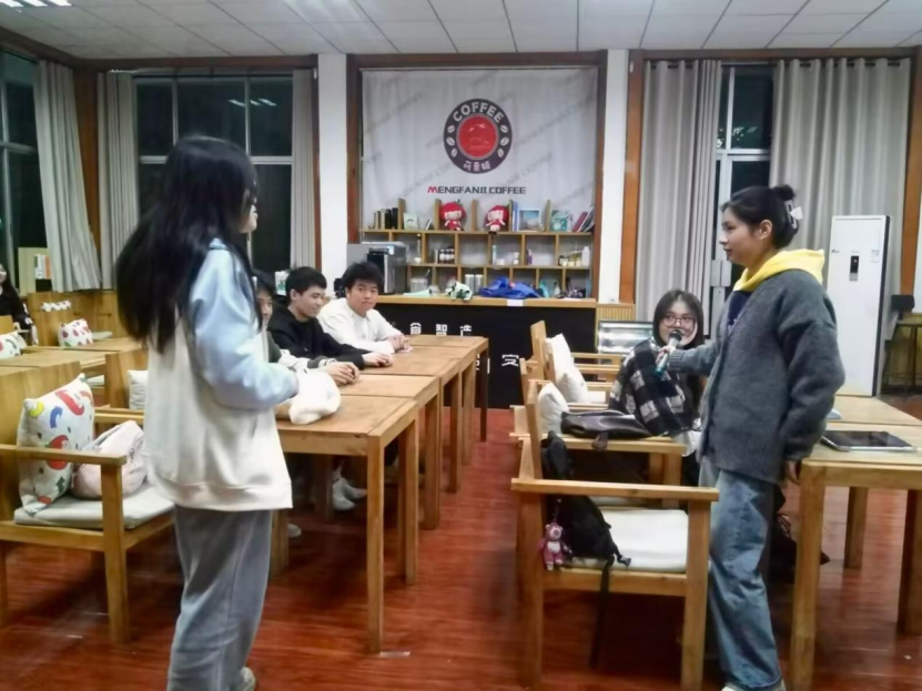 南宫体育